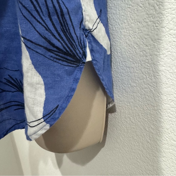 Chicos Linen Button Up Blouse Top Size 12 Floral Tropical Blue & White Coastal - Picture 6 of 12